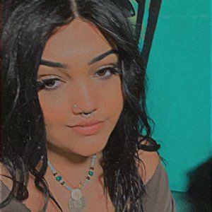 Meet your Posher, Mia